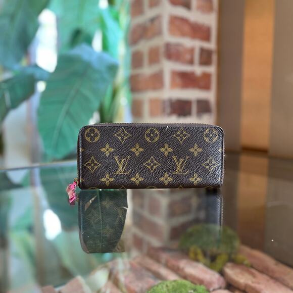 Louis Vuitton Handbags - LOUIS VUITTON Clemence Fuchsia Monogram Canvas Wallet